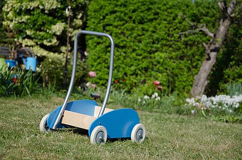 Lauflernwagen aus Holz